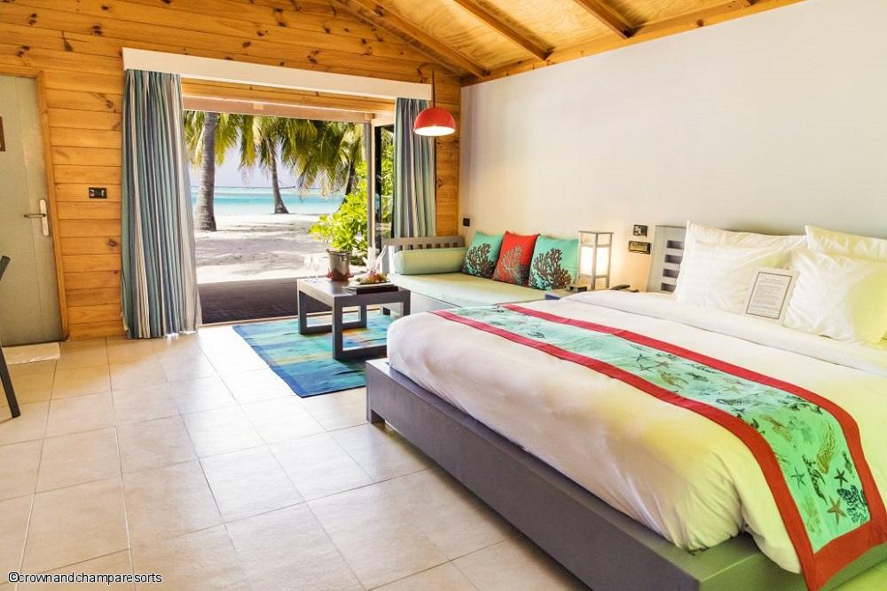 hotel-4-etoiles-meeru-island-resort-et-spa-maldives-interieur-de-la-villa-plage.