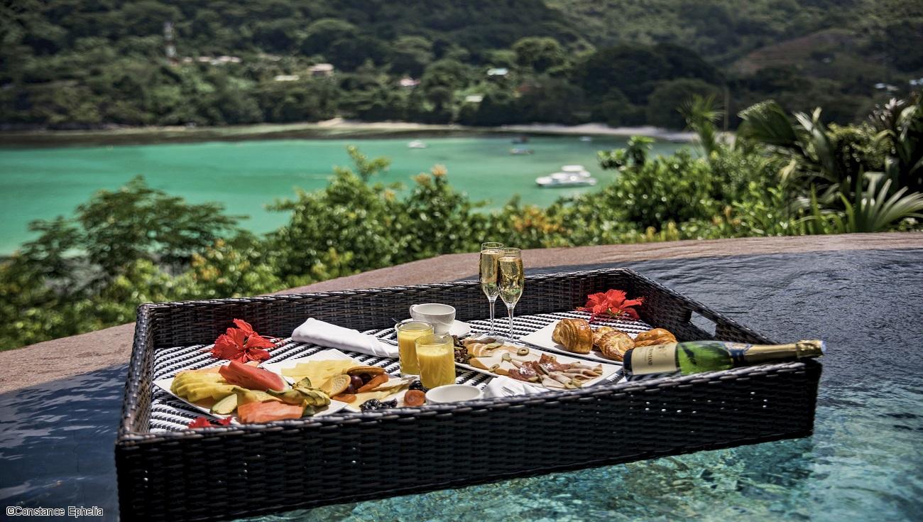 ephelia-seychelles-breakfast-on-tray.