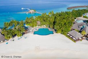 Hôtel 4 étoiles Veligandu Island Resort & Spa, Maldives -vue aérienne de l'hôtel- groupe hôtelier Crown & Champa