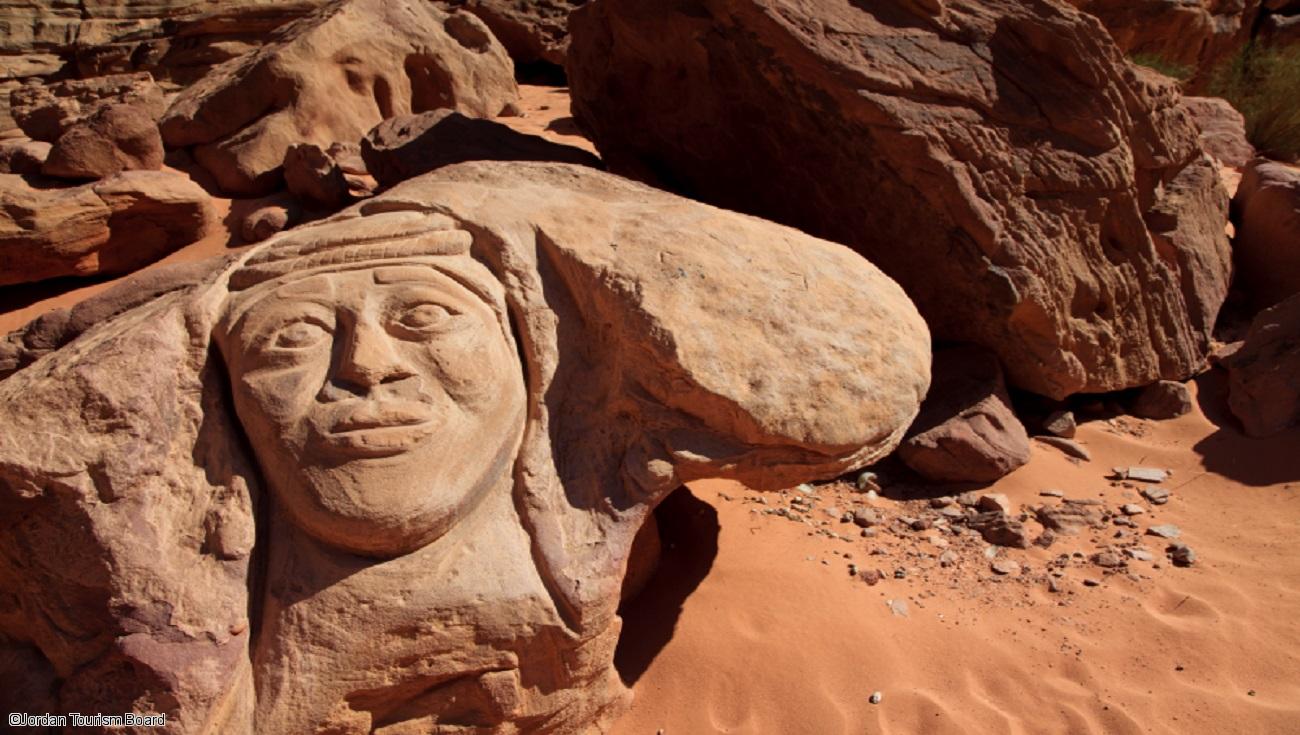 sculpture-de-lawrence-darabie-a-wadi-rum-jordan-tourism-board.