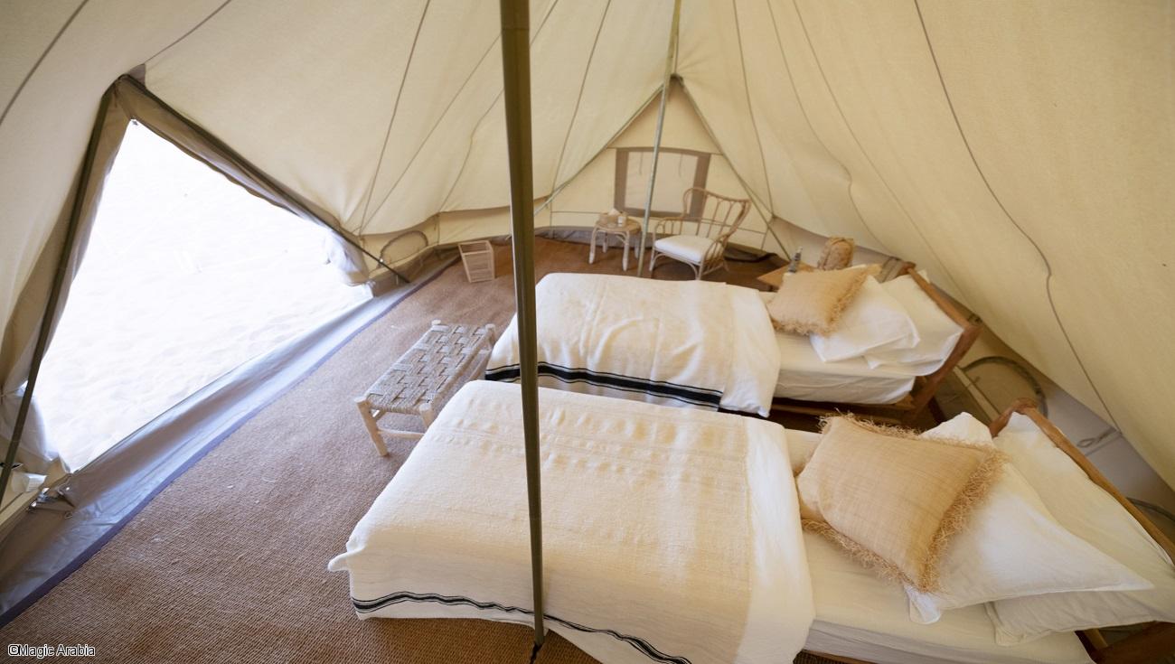 magic-camps-private-tente-de-luxe-avec-lits-jumeaux.