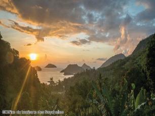 Coucher du soleil à Seychelles