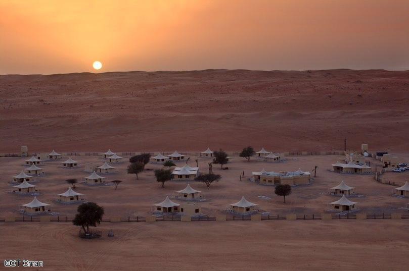 desert-night-camp.